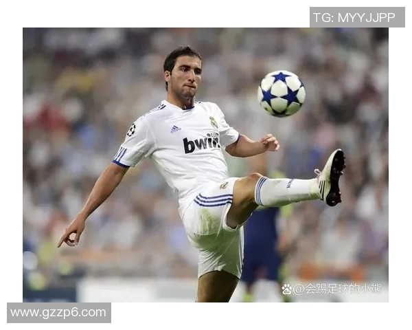 传言巴塞罗那向伊瓜因发出邀约，球星将考虑未来去向